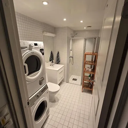 Modern 10 Min From C-station! Oslo