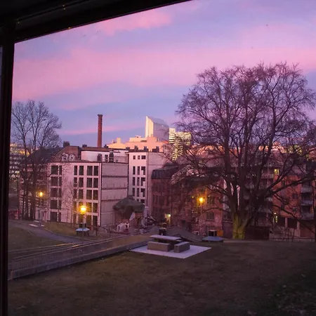 Modern 10 Min From C-station! Oslo